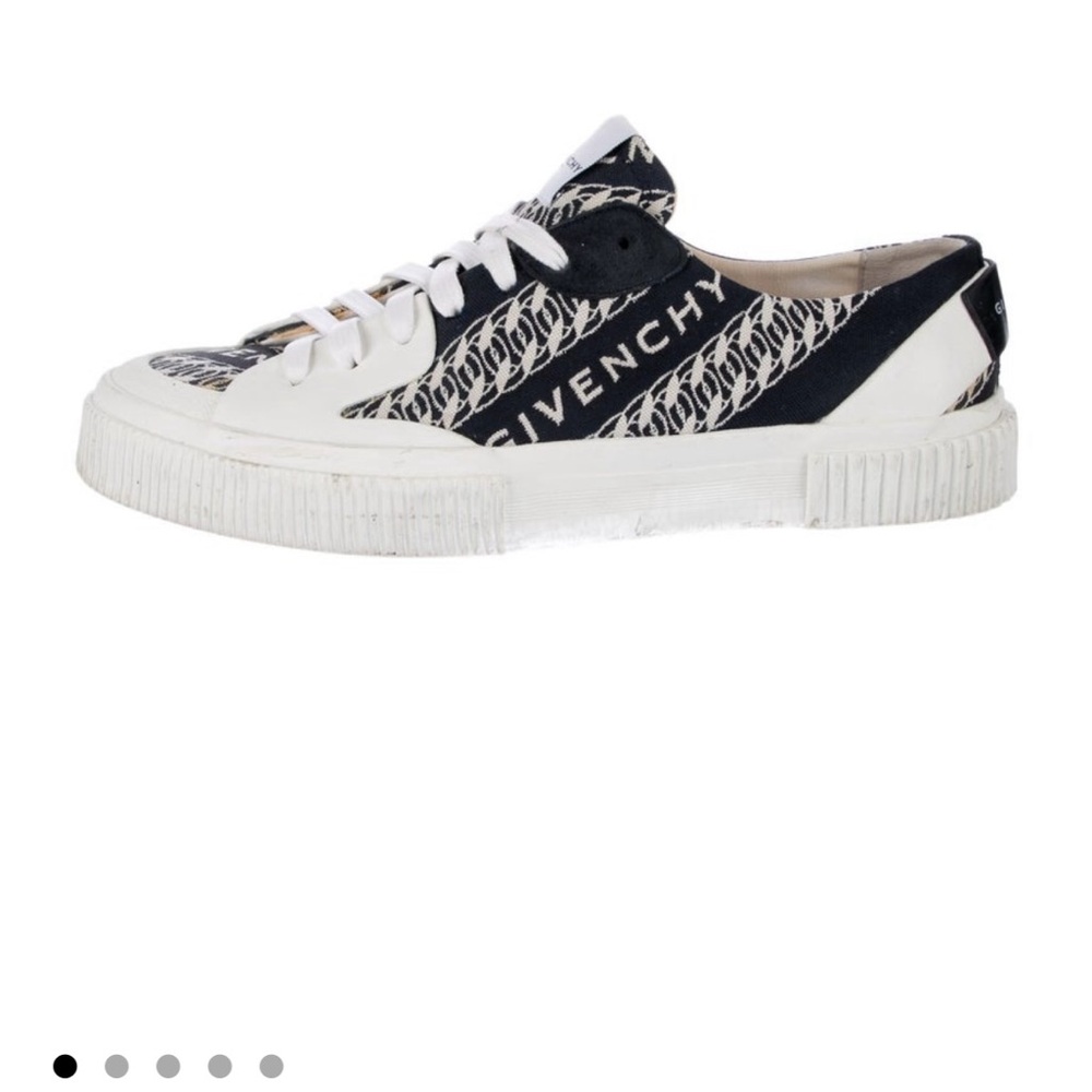 Authentic Givenchy canvas printed low top sneakers. Blue and white.
